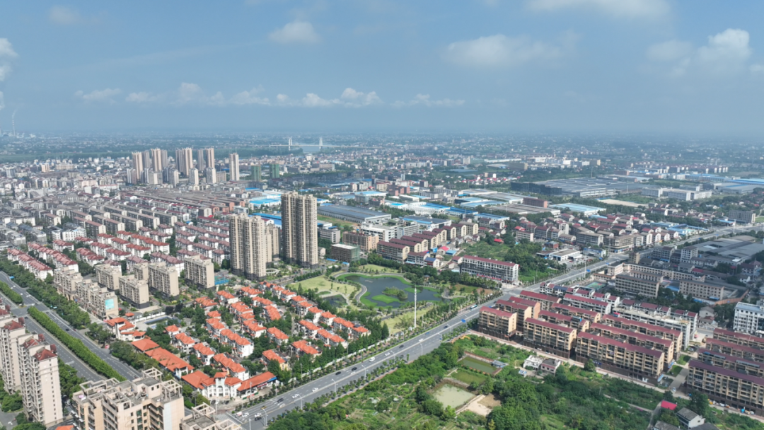 夯实基础、全面发力，为奋力书写新时代高标准的“山乡巨变”贡献资阳力量——访资阳区委书记付振南