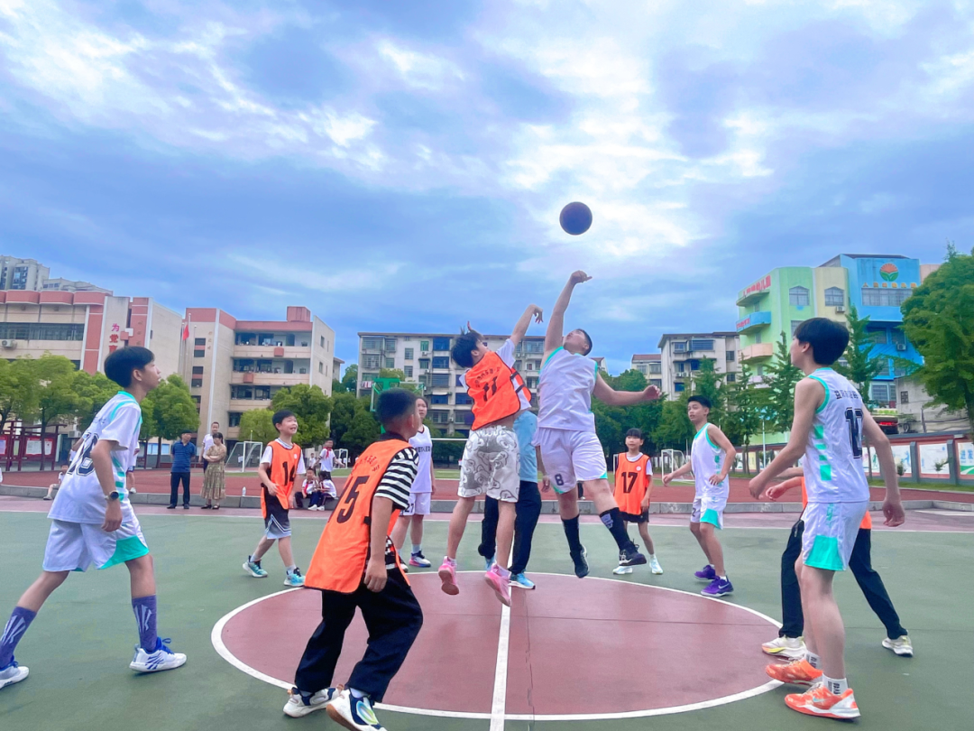 资阳区中小学“三大球”联赛篮球项目开赛