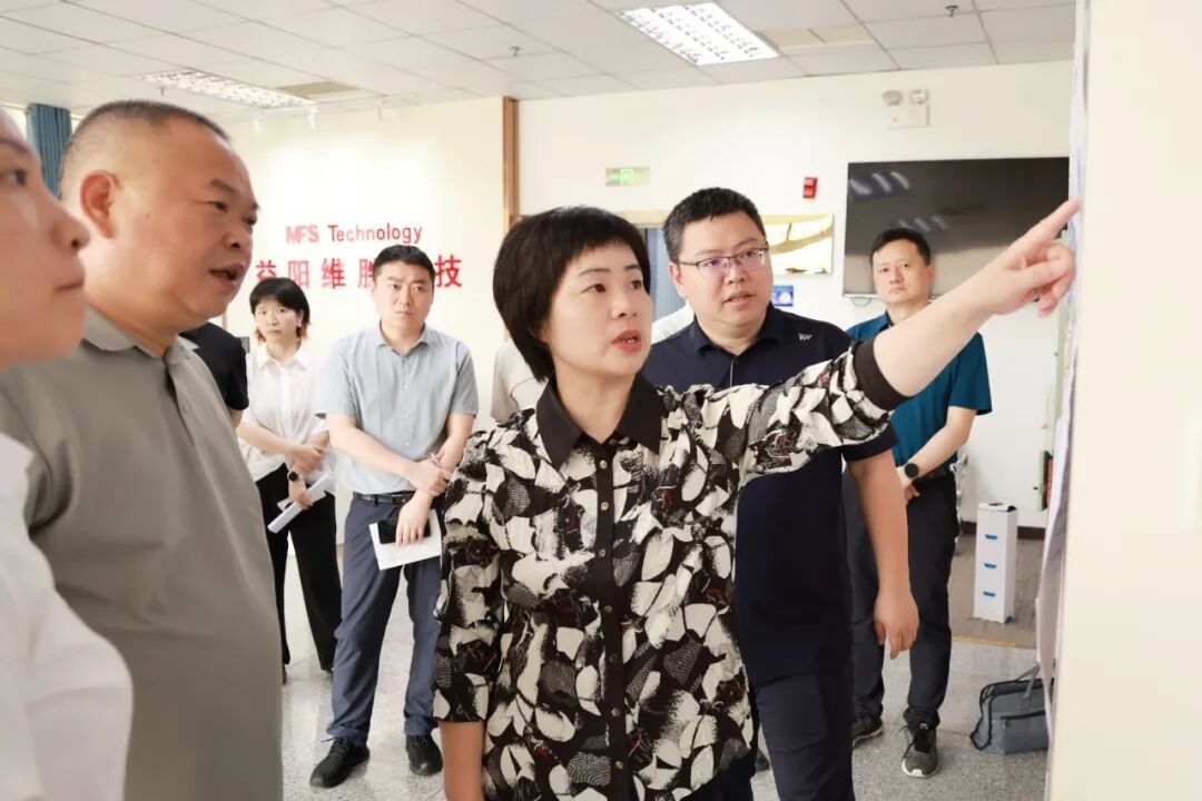 林红华深入企业一线现场办公 靠前服务解难题 凝心聚力促发展